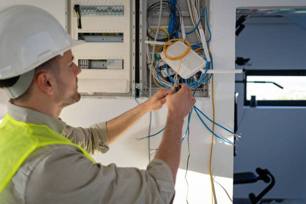 Best Affordable Electrician  in Iowa Falls, IA